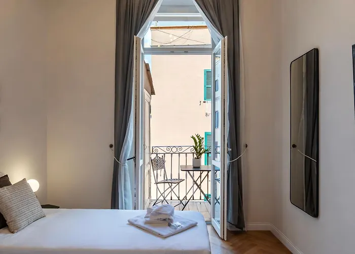 Apartamento Castro Pretorio 21 - Fromhometorome *