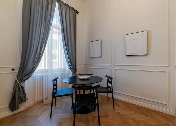 Castro Pretorio 21 - Fromhometorome Apartamento Roma